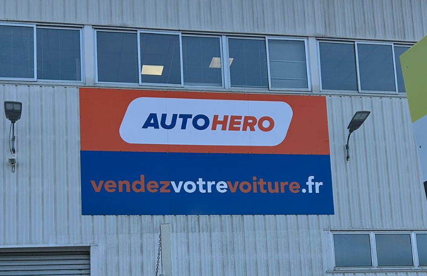 Image d'un panneau enseigne