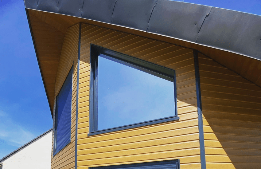 Photo d'une fenêtre recouverte d'un film solaire